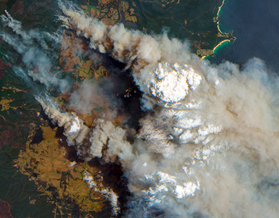 В Свердловской области пожар охватил сразу три поселка